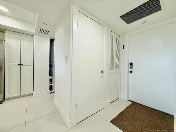 $3,200 | 8800 South Ocean Drive, Unit 102, Jensen Beach, FL 34957