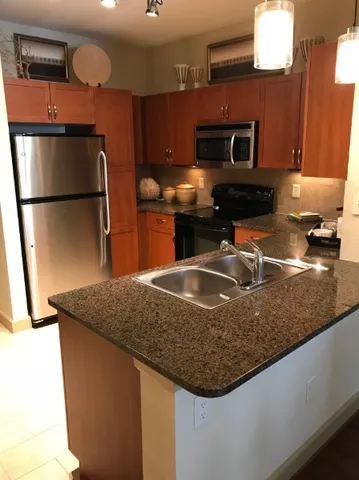 $1,558 | 3333 Weslayan Street, Unit 2410, Houston, TX 77027