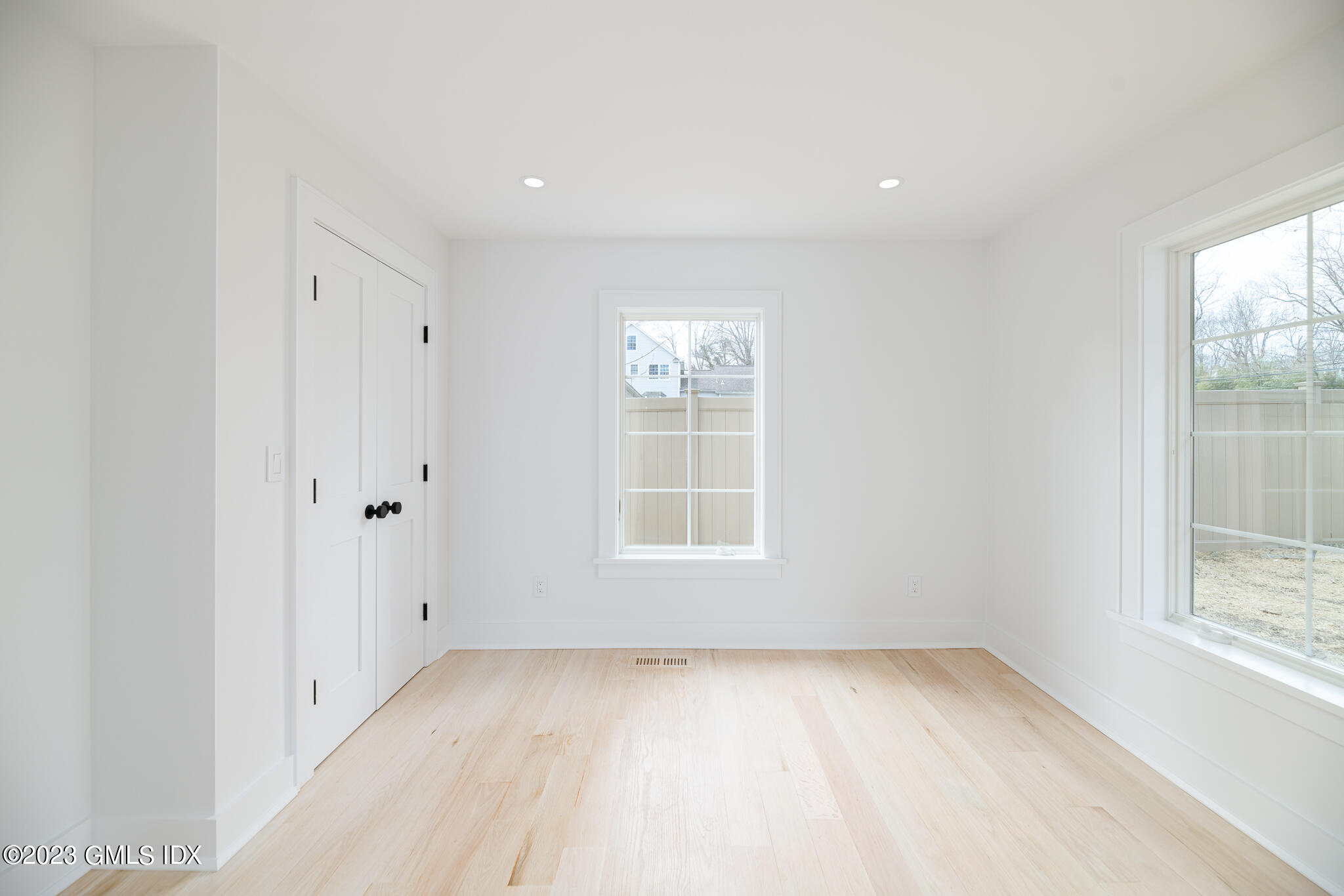 27 Summit Road Riverside, CT 06878 - Photo 14 of 38 an empty room with windows