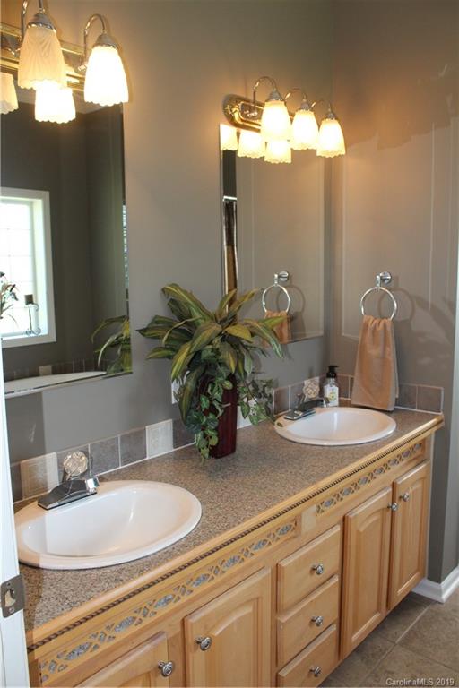 649 Faith Road Mooresville, NC 28115 - Photo 11 of 39 Gallery Image 11