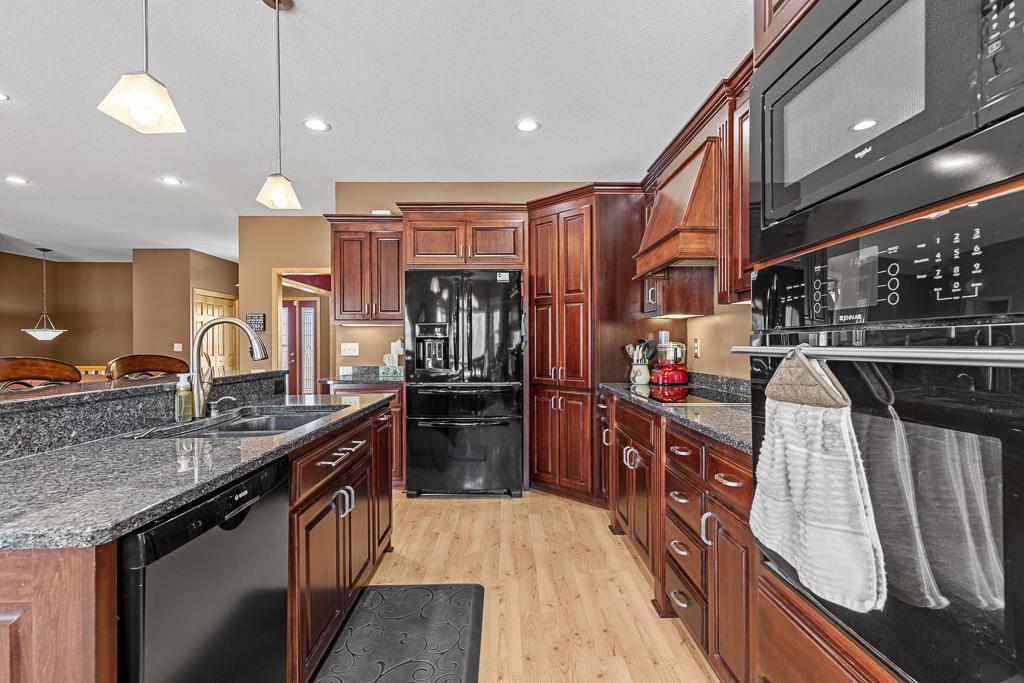 2507 River Road Marshall, MN 56258 - Photo 18 of 81