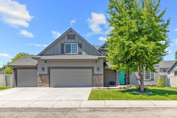 $535,000 | 2001 North Van Dyke Avenue, Kuna, ID 83634
