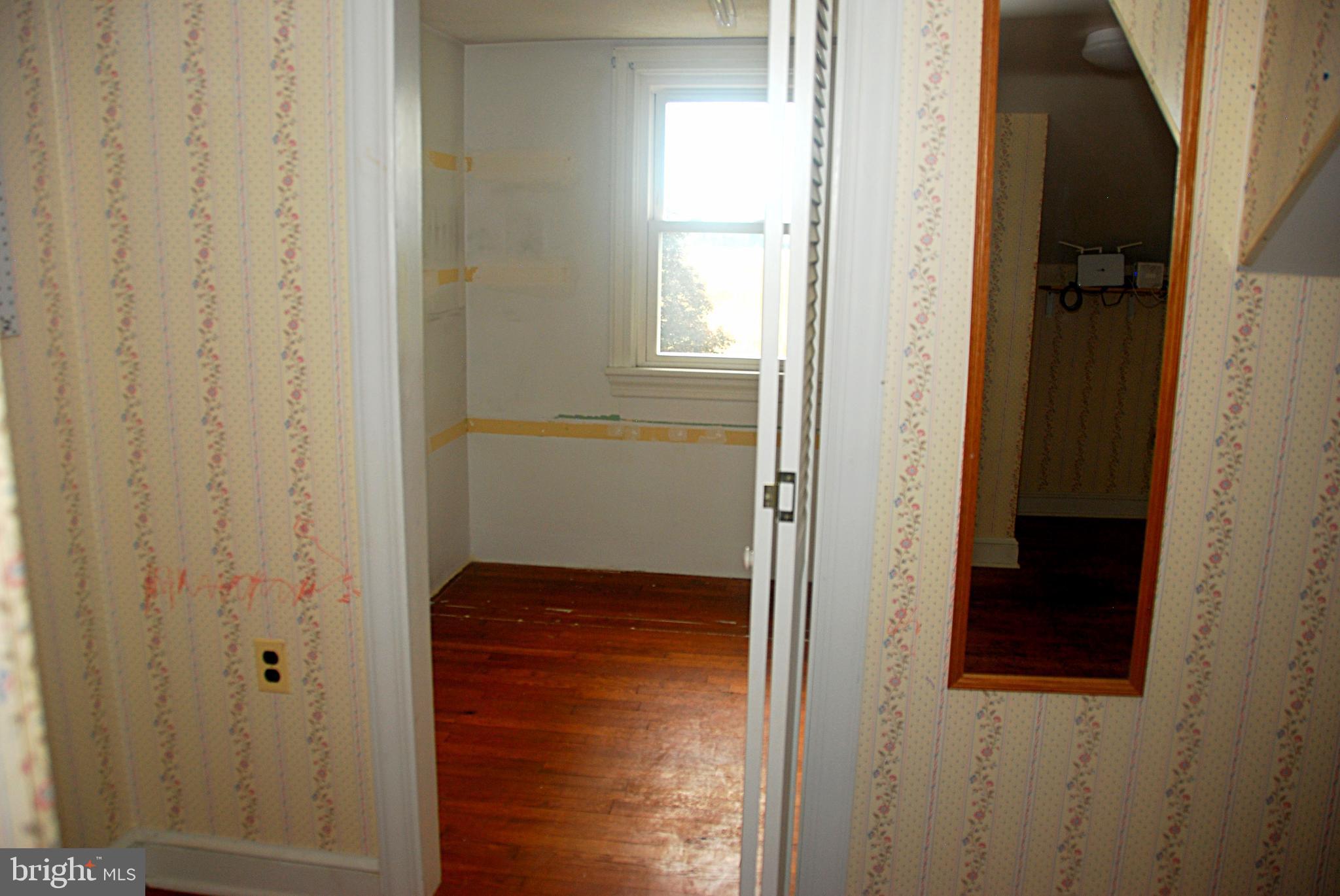417 Appleton Road Elkton, MD 21921 - Photo 16 of 20 walk in closet