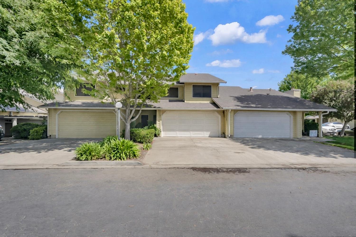 185 Tiffany Circle Ripon, CA 95366 - Photo 2 of 20