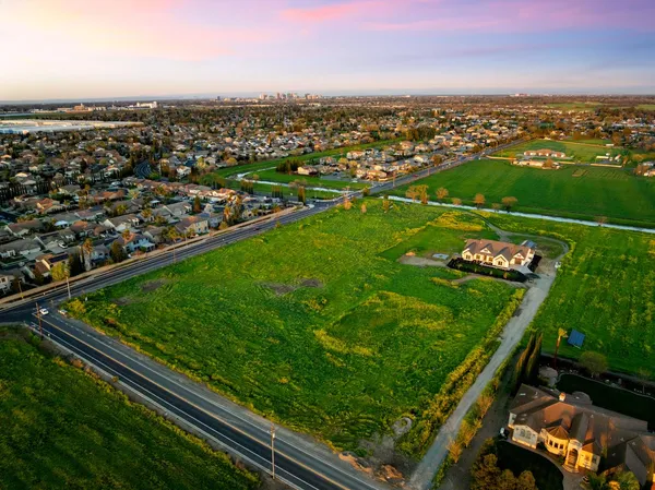 $2,199,000 | 3527 Otis Avenue, West Sacramento, CA 95691