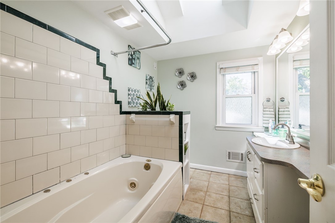 2108 Spencerport Road Gates, NY 14606 - Photo 14 of 35