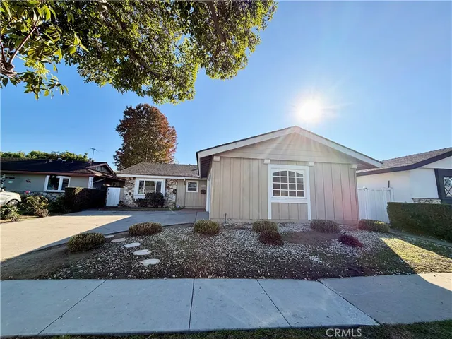 $4,295 | 4848 Ironwood Avenue, Seal Beach, CA 90740