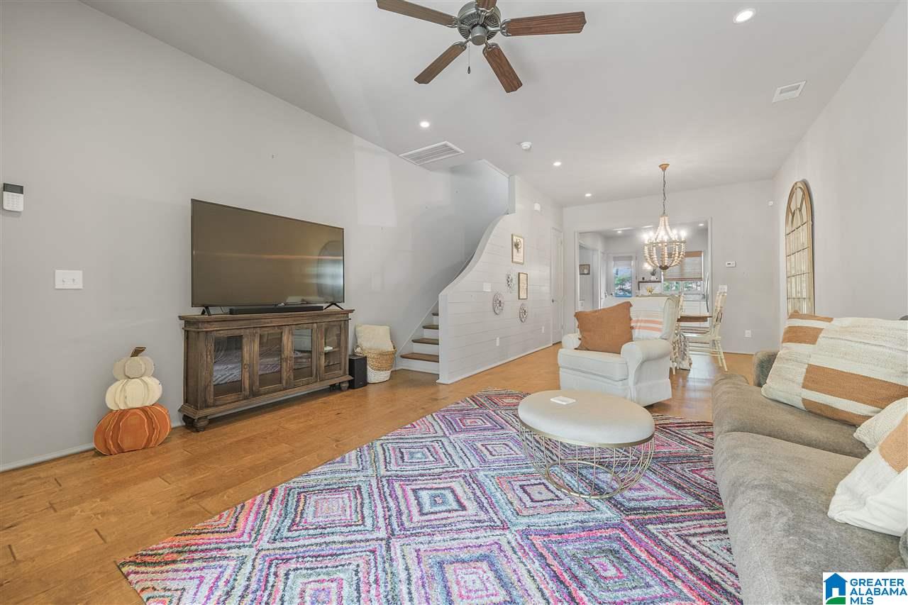 643 Rumble Avenue Birmingham, AL 35213 - Photo 2 of 35