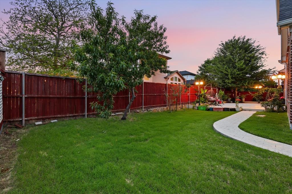 5631 Romantik Road Frisco, TX 75035 - Photo 33 of 40