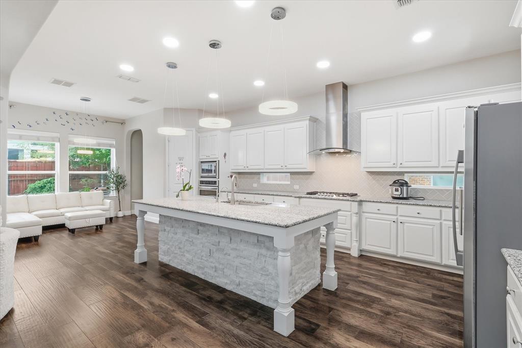5631 Romantik Road Frisco, TX 75035 - Photo 8 of 40