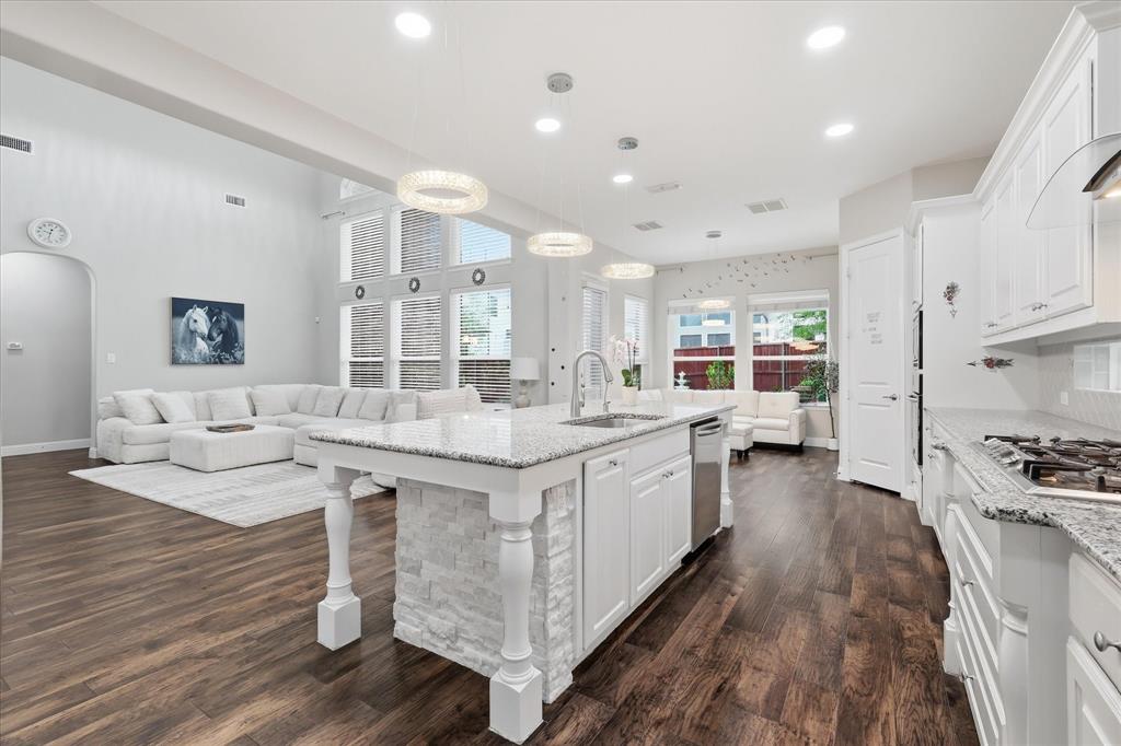 5631 Romantik Road Frisco, TX 75035 - Photo 10 of 40