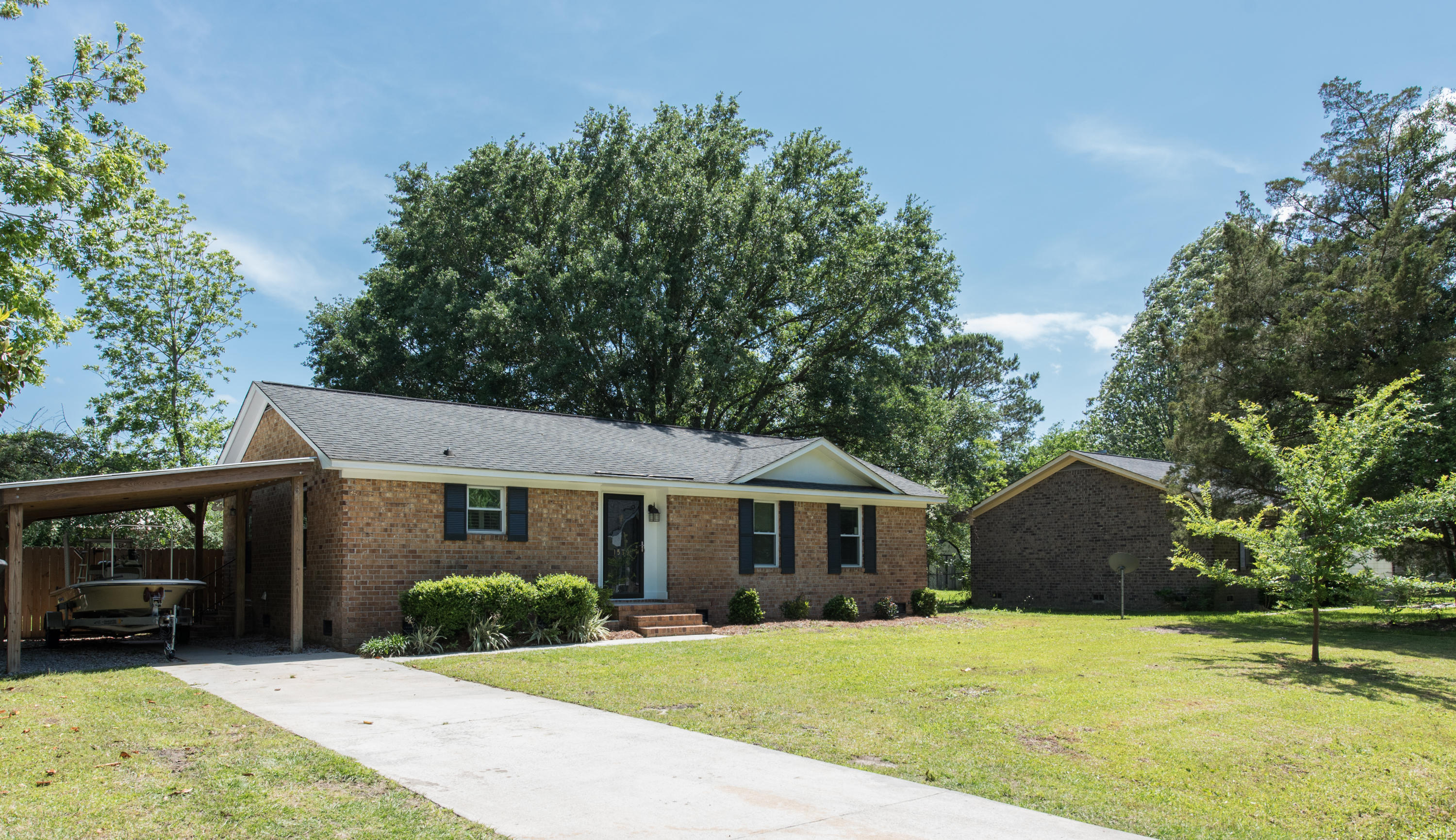 1539 Wakendaw Road Mount Pleasant, SC 29464 - Photo 1 of 28 Front