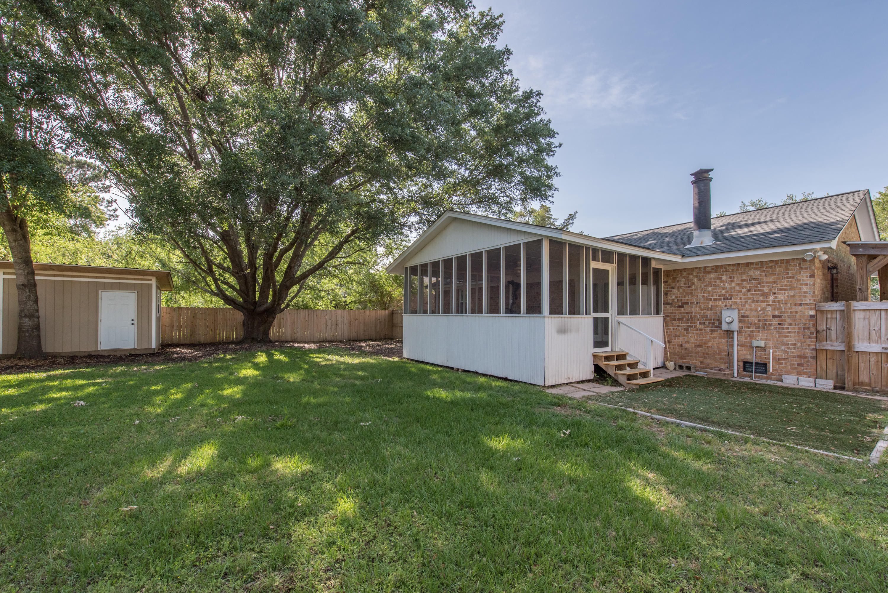 1539 Wakendaw Road Mount Pleasant, SC 29464 - Photo 2 of 28 Rear