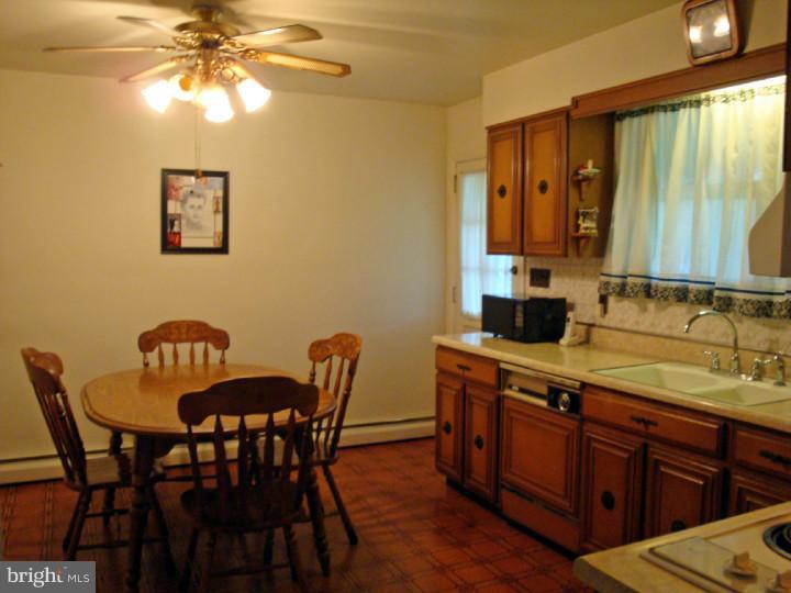 206 Fairway Road Ambler, PA 19002 - Photo 7 of 15 Kitchen