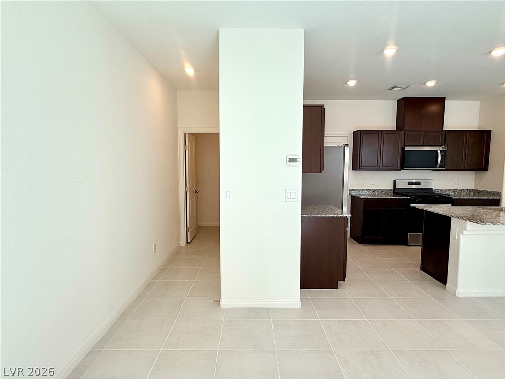 9255 Innot Avenue Las Vegas, NV 89148 - Photo 12 of 48