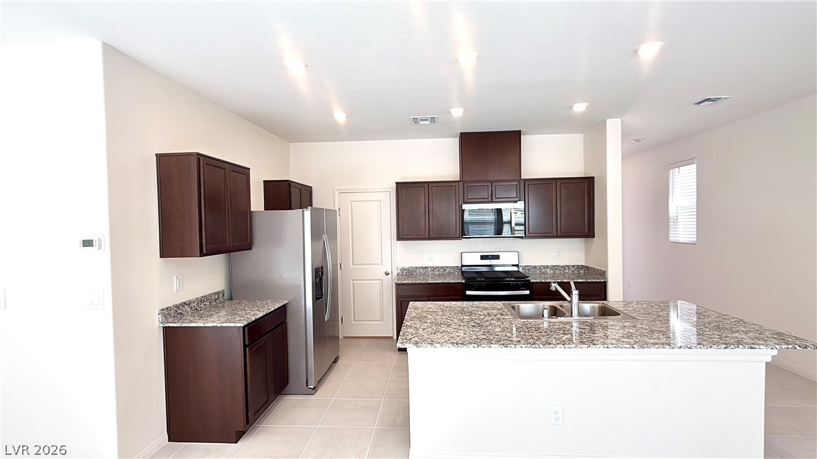 9255 Innot Avenue Las Vegas, NV 89148 - Photo 6 of 48