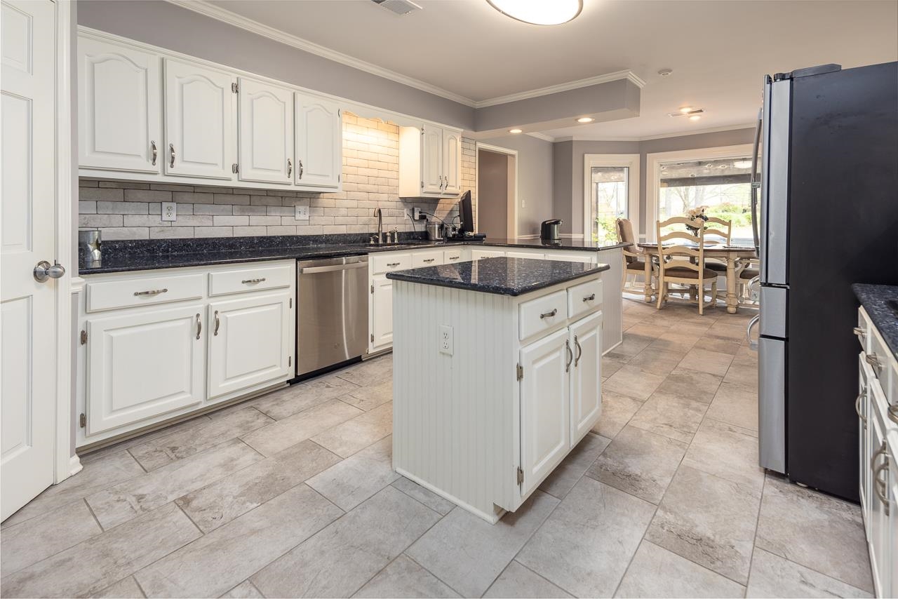 4210 Bartlett Country Road Bartlett, TN 38135 - Photo 7 of 25 Gallery Image 7