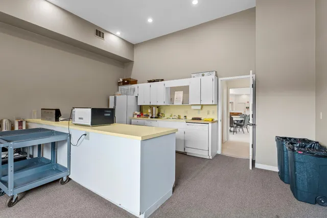 $235,000 | 3412 Oak Ridge Road, Unit 208, Minnetonka, MN 55305