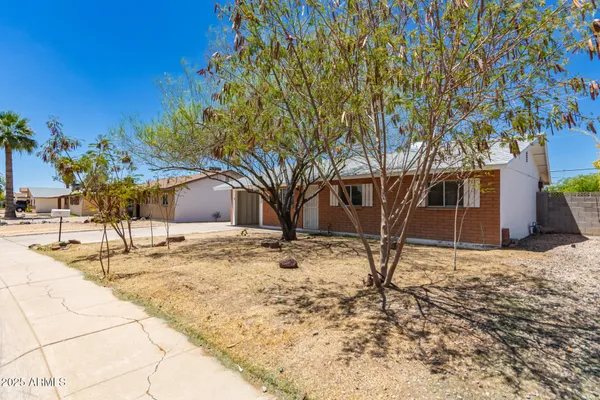 $359,950 | 2112 West Dahlia Drive, Phoenix, AZ 85029