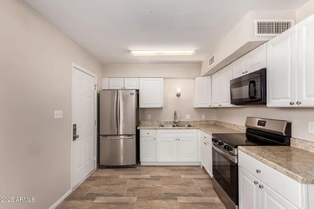 $359,950 | 2112 West Dahlia Drive, Phoenix, AZ 85029