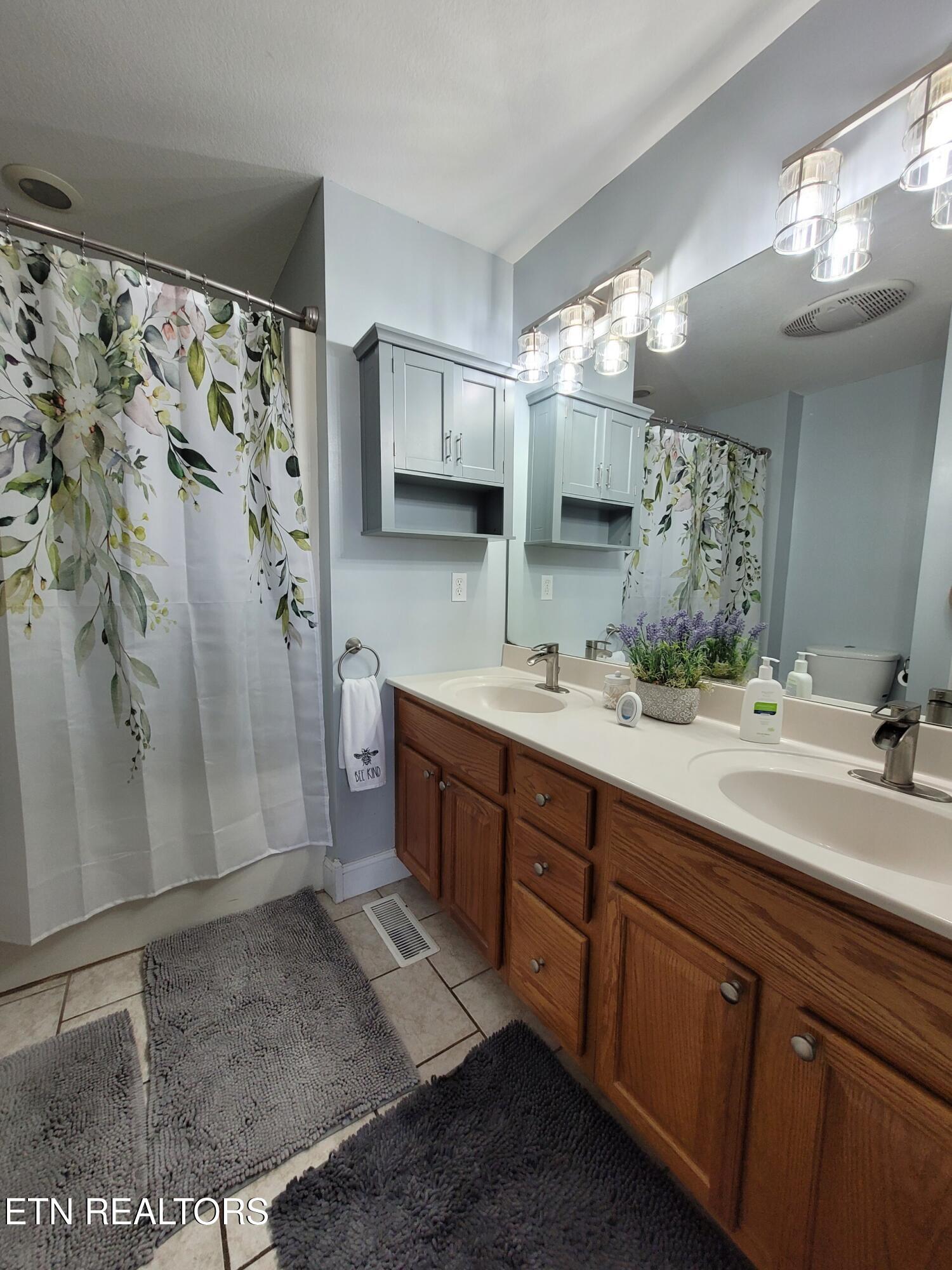 1335 Hodges Bend Road Sevierville, TN 37876 - Photo 13 of 23 Attach185727_20250327_180157