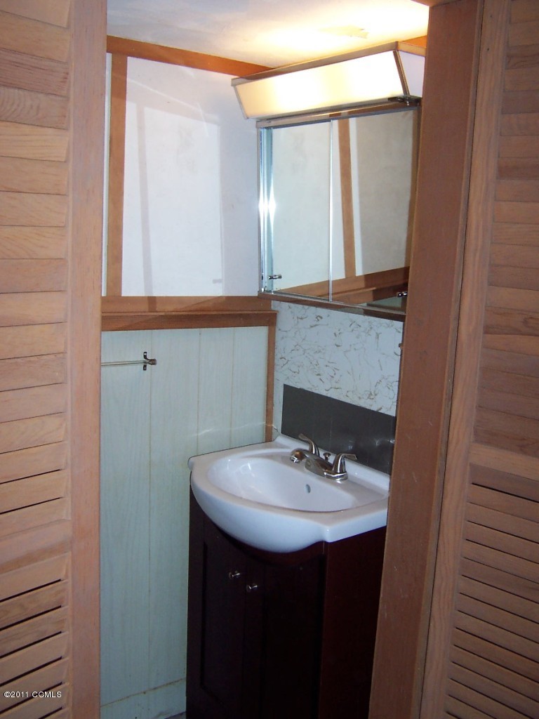 341 Shell Road Atlantic, NC 28511 - Photo 8 of 21 1/2 bath