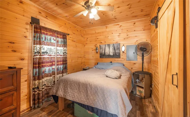 $525,000 | 1610 Highway 64, Tunas, MO 65764