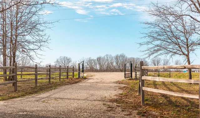 $525,000 | 1610 Highway 64, Tunas, MO 65764