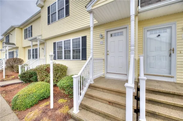 $349,000 | 25 Hyde Avenue, Unit 25, Pawtucket, RI 02861