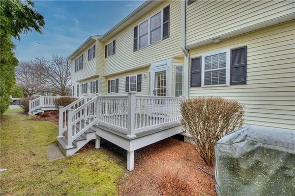 $349,000 | 25 Hyde Avenue, Unit 25, Pawtucket, RI 02861