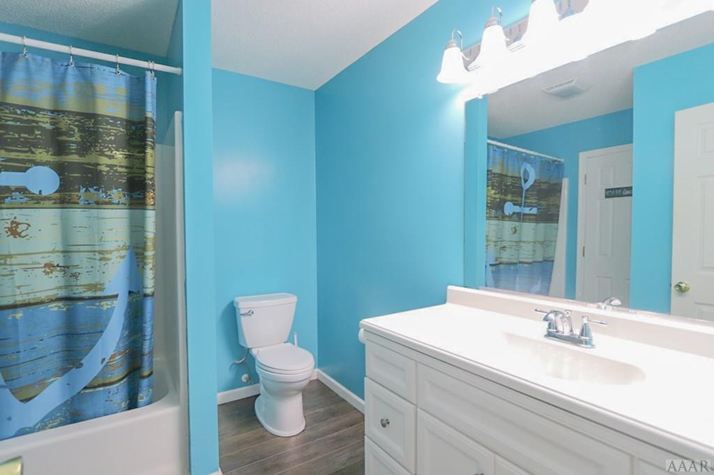 391 Country Club Road Camden, NC 27921 - Photo 14 of 42 Guest Bathroom