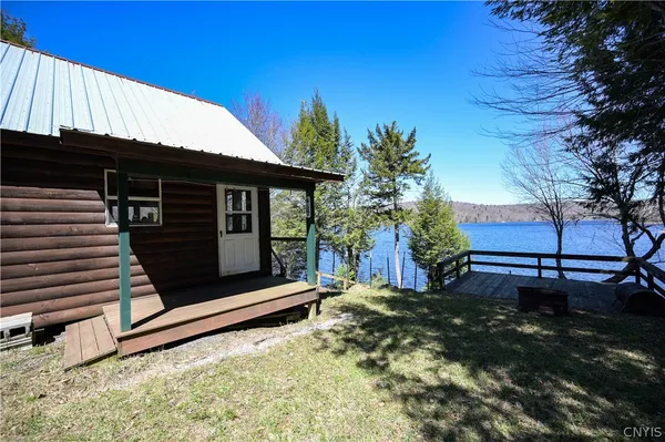 $289,900 | 2923 South Lake Road, Ohio, NY 13338