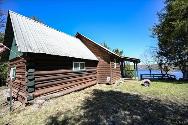 $289,900 | 2923 South Lake Road, Ohio, NY 13338
