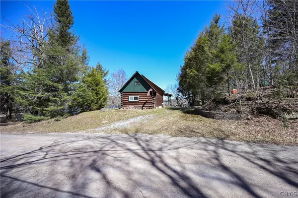 $289,900 | 2923 South Lake Road, Ohio, NY 13338