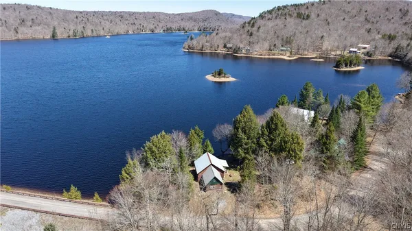 $289,900 | 2923 South Lake Road, Ohio, NY 13338