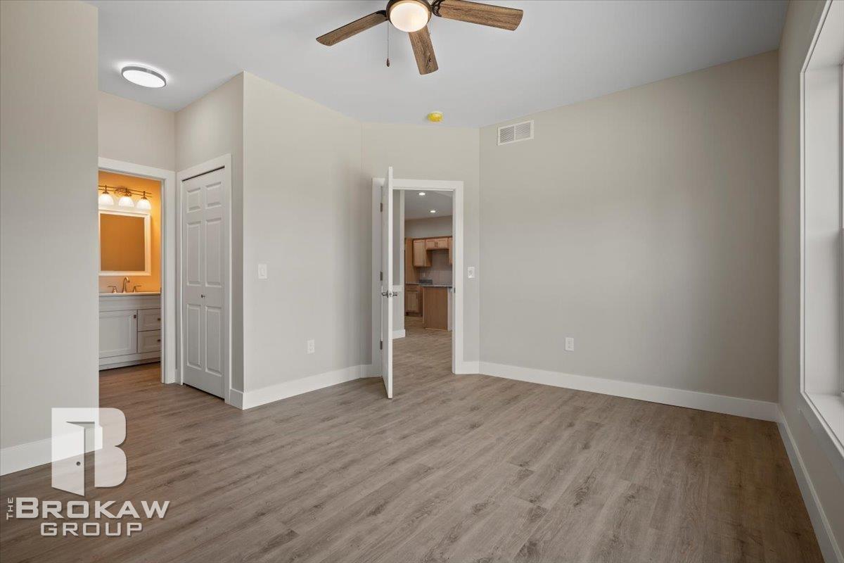3367 Meadow Ridge Court Davison, MI 48423 - Photo 12 of 37 50172092-12c61056-ad95-4c20-90f0-7388de1587a3.JPG