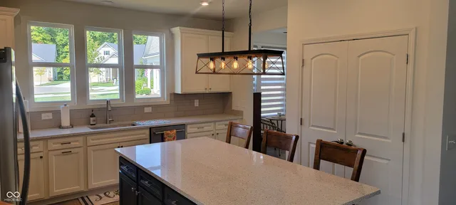 $370,000 | 4864 Lilac Drive, Plainfield, IN 46168