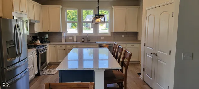 $370,000 | 4864 Lilac Drive, Plainfield, IN 46168