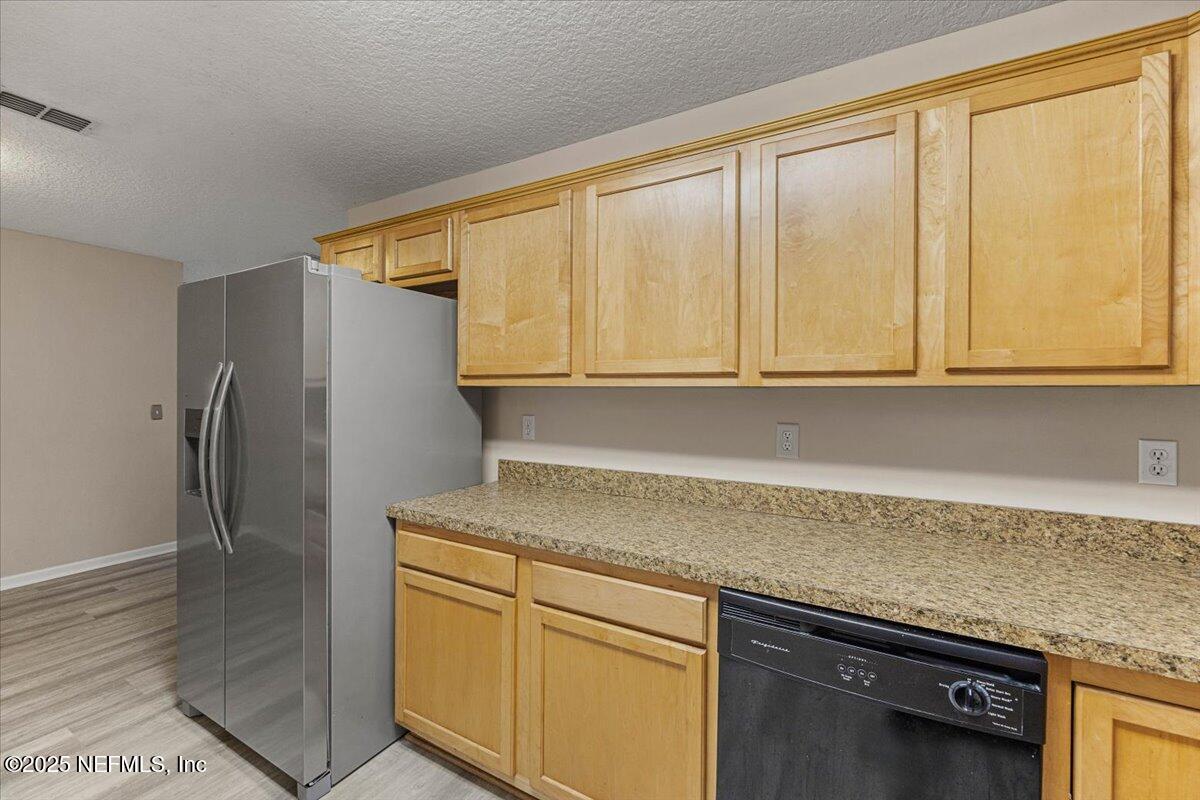 4527 Clairmont Road Jacksonville, FL 32207 - Photo 14 of 40 11-Photo - 011