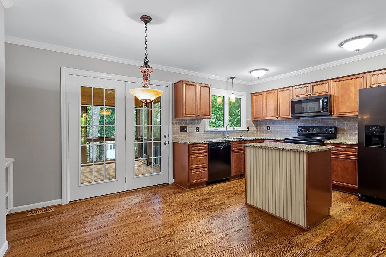 8408 Morgans Way Raleigh, NC 27613 - Photo 11 of 34 Breakfast Area