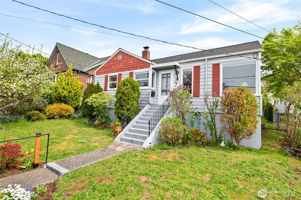 $410,000 | 1110 Hayward Avenue, Bremerton, WA 98310