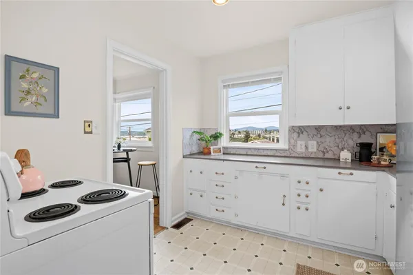 $410,000 | 1110 Hayward Avenue, Bremerton, WA 98310