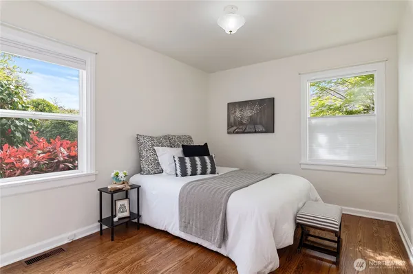 $410,000 | 1110 Hayward Avenue, Bremerton, WA 98310