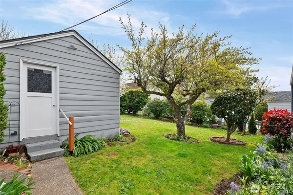 $410,000 | 1110 Hayward Avenue, Bremerton, WA 98310