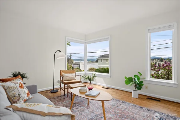 $410,000 | 1110 Hayward Avenue, Bremerton, WA 98310