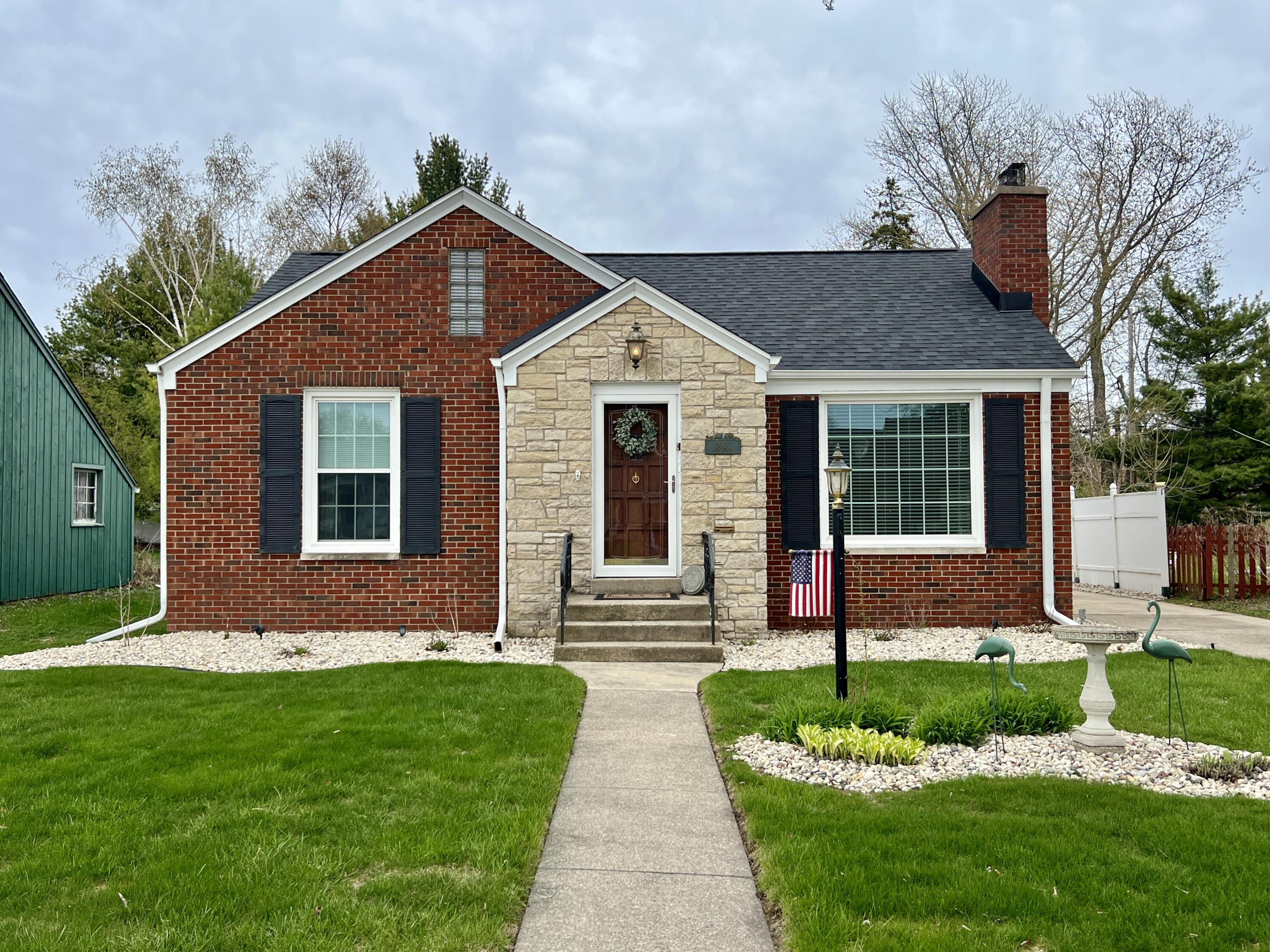 56528880-0B91-463C-AEC0-81A798D2BDB1_1_2