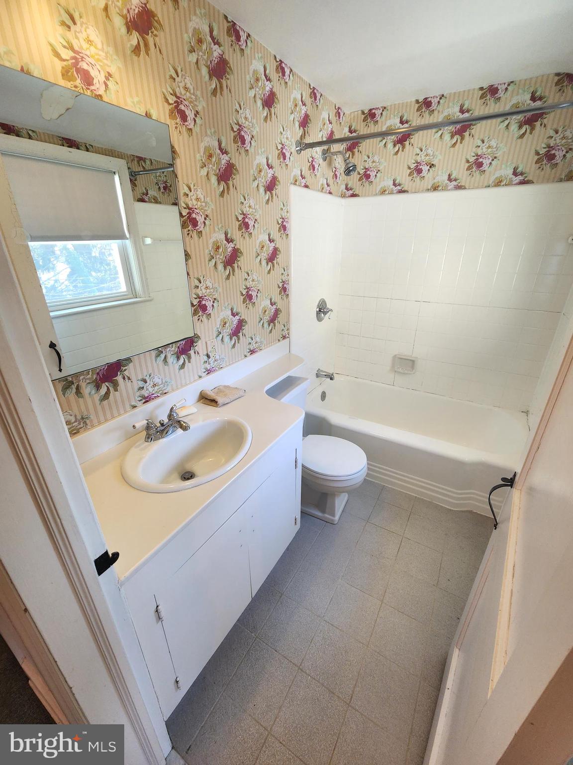 248 Harrogate Road Wynnewood, PA 19096 - Photo 35 of 45