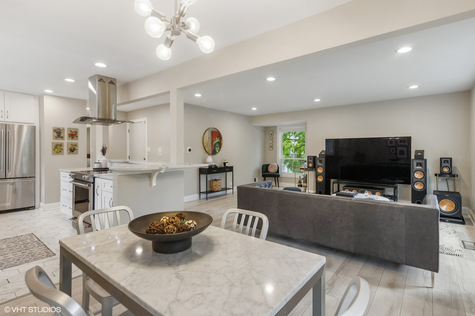 486 Old Surrey Road, Unit B Hinsdale, IL 60521 - Photo 11 of 31 Gallery Image 11