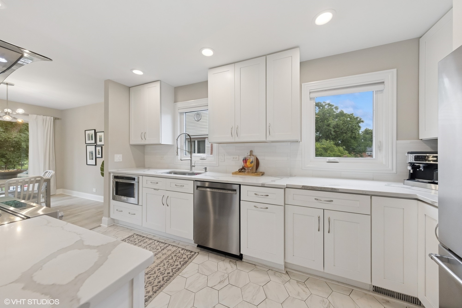 486 Old Surrey Road, Unit B Hinsdale, IL 60521 - Photo 14 of 31 Gallery Image 14
