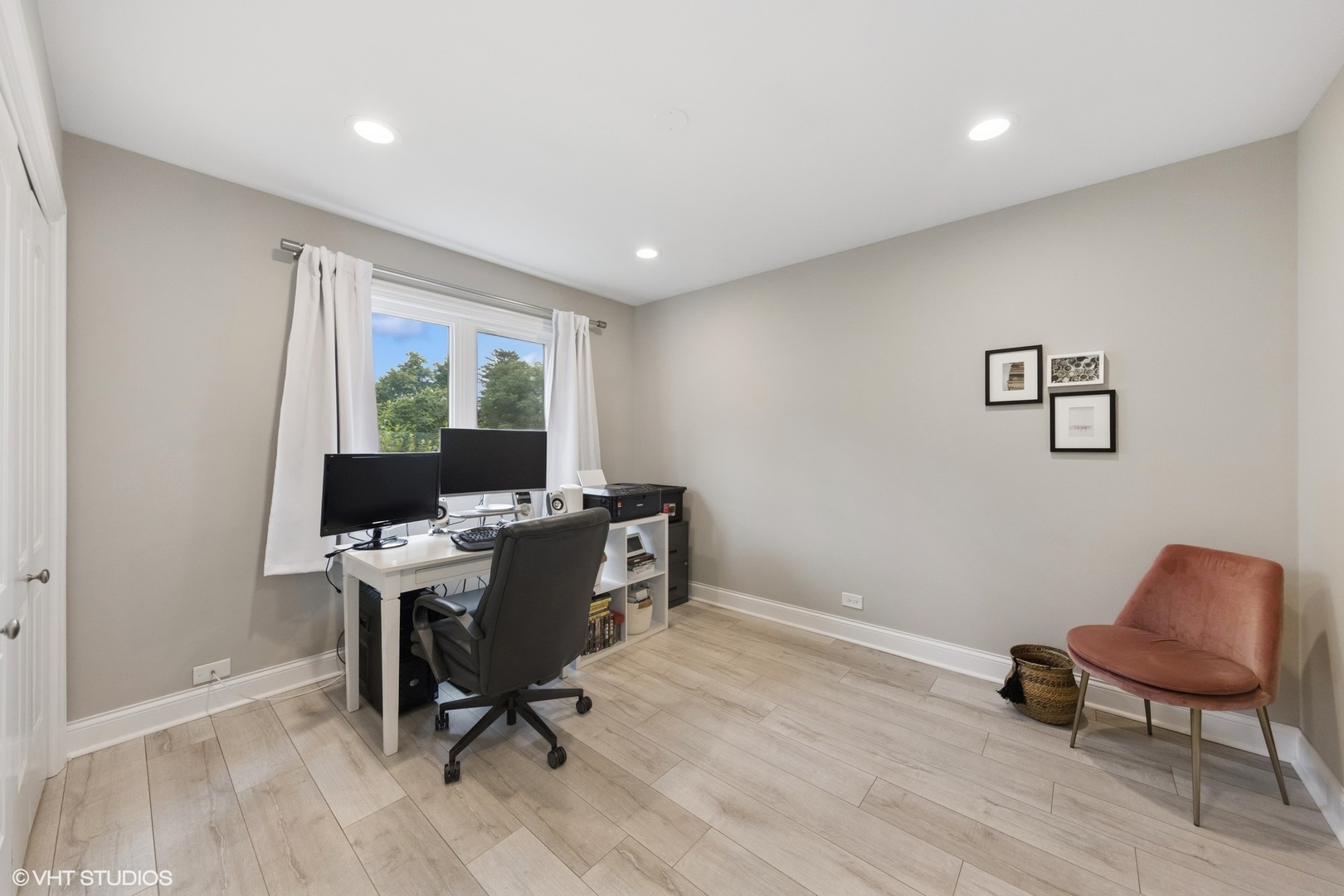 486 Old Surrey Road, Unit B Hinsdale, IL 60521 - Photo 19 of 31 Gallery Image 19